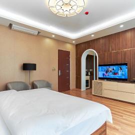 BBQ Hostel Ha Long 2, hotel in Ha Long