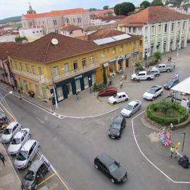 Hotel Bandeirante, hótel í Oliveira