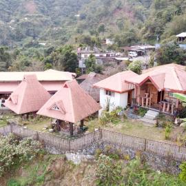 Baleh Boble Guesthouse、バナウェのホテル