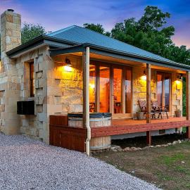 Blackwood Park Cottages Mole Creek, hotel in Mole Creek