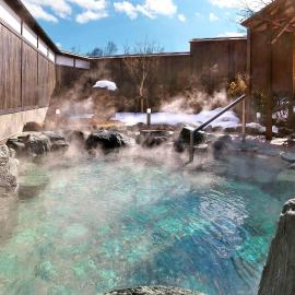 Viesnīca KAMENOI HOTEL Kusatsu Resort pilsētā Kusacu