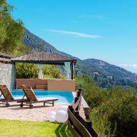 Villa Manavra, hotell i Ypsos