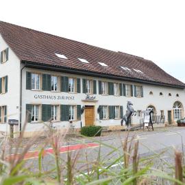Hotel Gasthof Post AG, hotel en Bözen