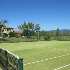 Casa con piscina campo da tennis vicino al mare e alle Cinque Terre