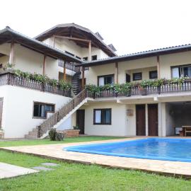 Pousada Adler, hotel in Treze Tílias