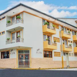 Hotel Acosta، فندق في إكيتوس