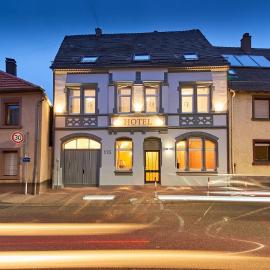 Hotel Phoenix, hotel a Berghausen