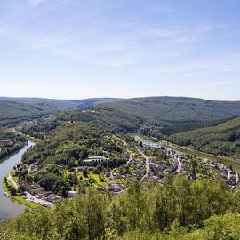 Gîte de vac’s et d’affaires à Monthermé、モンテルメのホテル