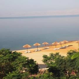Holiday Inn Resort Dead Sea by IHG, khách sạn ở Sowayma