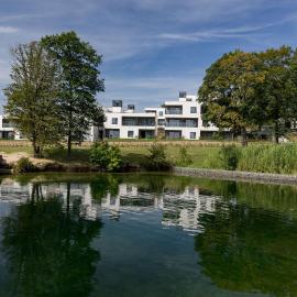 Boussu-lez-Walcourt में, होटल Golden Lakes Hotel