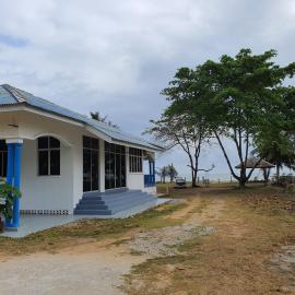 ALA Beach Lodge - Ketapang Homestay