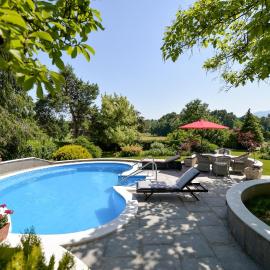 Old Oak House with pool, hotel em Maruševec