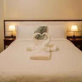 Amigos Dauin Hostel, хотел в Дауин