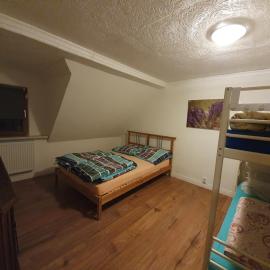 Monteur wohnung in Neumünster 2 Zimmer Dachgeschoss