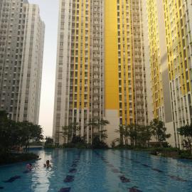 Springlake Apartemen 2BR-Sumarecon-Bekasi, By Bu Johan, hotel en Bekasi