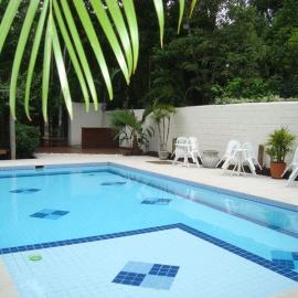 Juquehy Private AC e vent nas 4 suites 2 gelad quarto terreo terraco panoramico jard churrasq wifi filtro agua privativos piscina coletiva condo fechado seguranca otima localizacao SEM roupa cama mesa banho, hotel in Juquei