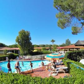 Happy Camp mobile homes in Camping Free Beach, hotel in Marina di Bibbona