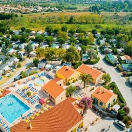 Camping Le Roussillon - Maeva, hotel in Saint-Cyprien