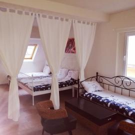 Retro apartment, hotel in Zemun