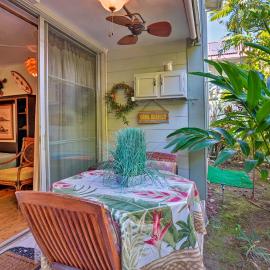 Great Location: Downtown Kailua Kona, Beach & Pool