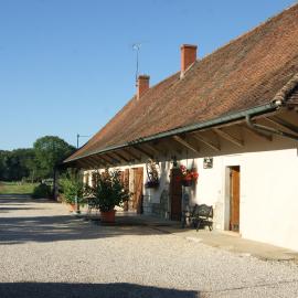 La mare aux grenouilles, hotel in Bruailles