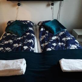 Apartment Kivistö, 2 km from centrum, free wifi and parking, no smoking, non-allergenic, hotel in Jyväskylä