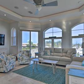 Bradenton Townhome - Walk to Locals-Only Beach!