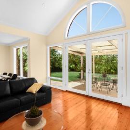Adelaide Style Accommodation - City to Beach - Free WIFI - Free 3 car parking - Great location