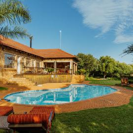 Rustenburg में, होटल Boubou Bed and Breakfast