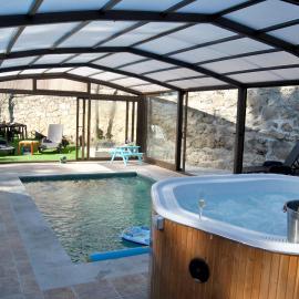 Casa Rural Villa Angeles con Piscina y Jacuzzi, hotel v mestu Collado Mediano