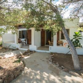 APARTAMENTOS CASA EUGENIO FORMENTERA, hotel i La Savina