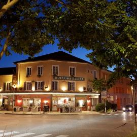 Viesnīca Hôtel Des Alliés pilsētā Pont-dʼAin