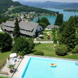 Hotel Garni Haus am Wald, hotell sihtkohas Reifnitz