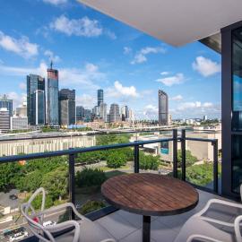 Hope Street Apartments by CLLIX