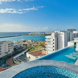 Lequ Okinawa Chatan Spa ＆ Resort, hotel in Chatan