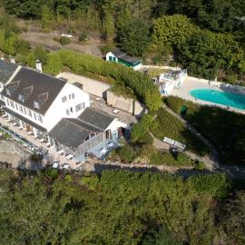 Logis Hôtel Le Belle Rive, hotel u gradu 'Najac'