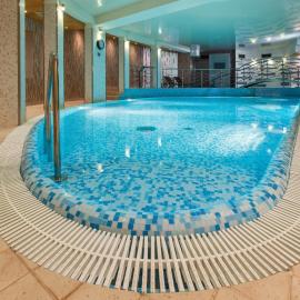 Galaxy Hotel، فندق في كراكوف