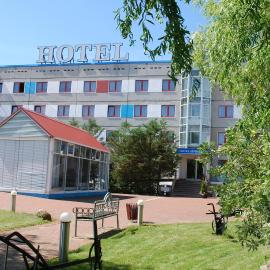 Hotel Horizont GmbH, hôtel à Neubrandenbourg
