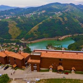 Sera Lake Resort Hotel Spa & Aparts, hotel en Trebisonda