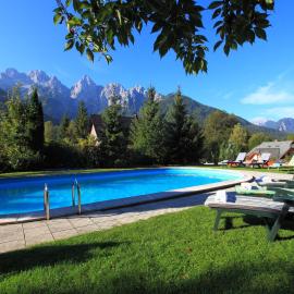 Vila Edelweiss Rooms&App Kranjska Gora, hotel i Kranjska Gora