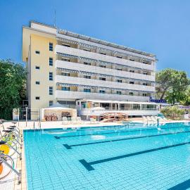 Aparthotel Albatros, hotel in Lignano Sabbiadoro