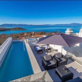 Apartments Solis Lacus Penthouse, hotell sihtkohas Njivice
