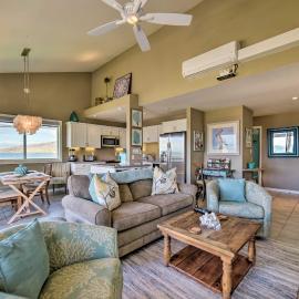 Ocean-View Kihei Condo w/ Pool Access!, hotel em Kihei