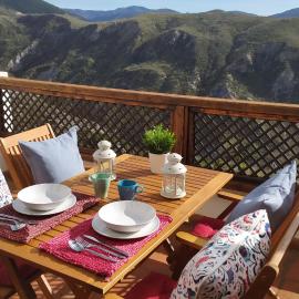 Carataunas House Alpujarra – hotel w mieście Carataunas