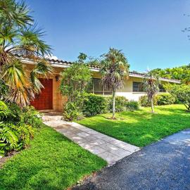 Home w/ Pool in Upscale Pinecrest Village