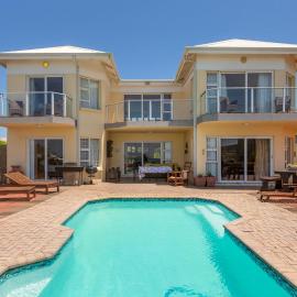 Lyngenfjord House, hotel in Cape St Francis