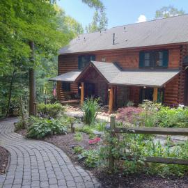 Lazy Bear Lodge, hotel u gradu 'Valle Crucis'