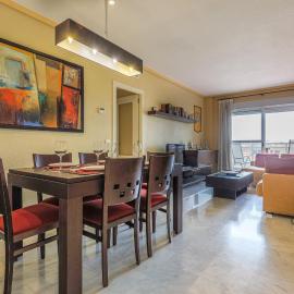 Sensacional Apt 2 Hab 2 baños 4 pax Aljarafe Metro, hotel in San Juan de Aznalfarache