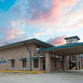 Days Inn by Wyndham Forest, hotel em Forest