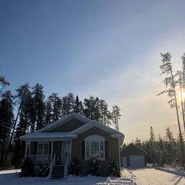 Le Chalet de Claude, au pied des Monts-Valin, hotel u gradu Saint-David-de-Falardeau